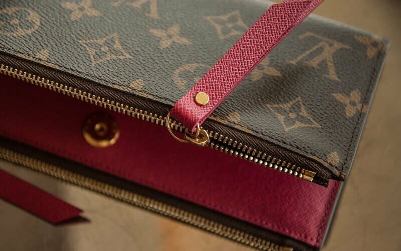 wallet-2302240_1920.800