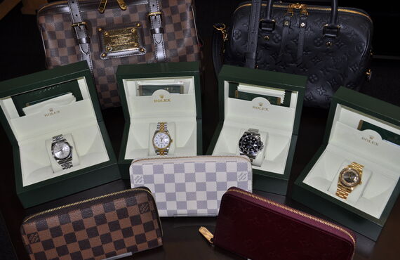 由布市で生前整理を、これからお考えのお客様に大分市の高価買取店の大分チケットは、安心の完全サポート！